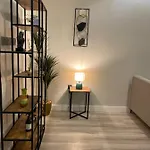 شقة دخول ذاتي Modern Apartment North Ring110